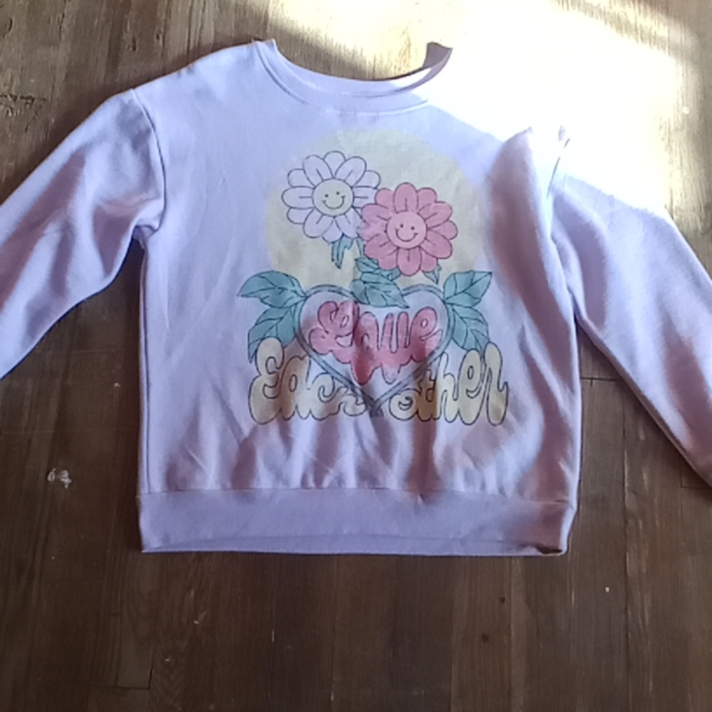 Pink very pretty and cute flower🌺🌹 sweat shirt for young children